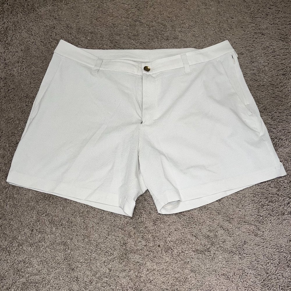 Lululemon Commission Classic-Fit Short 5" Ventlight - Size 36 - White Opal